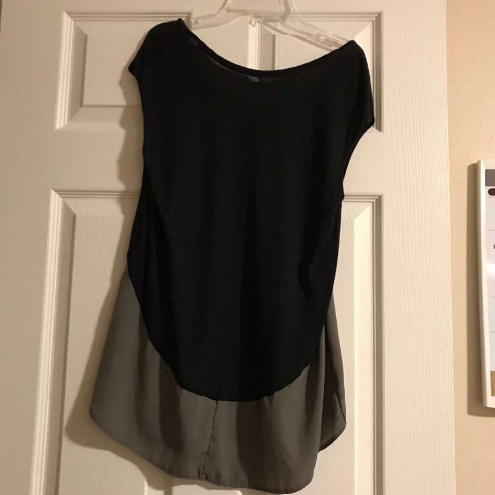 Top - Picture 2 of 3